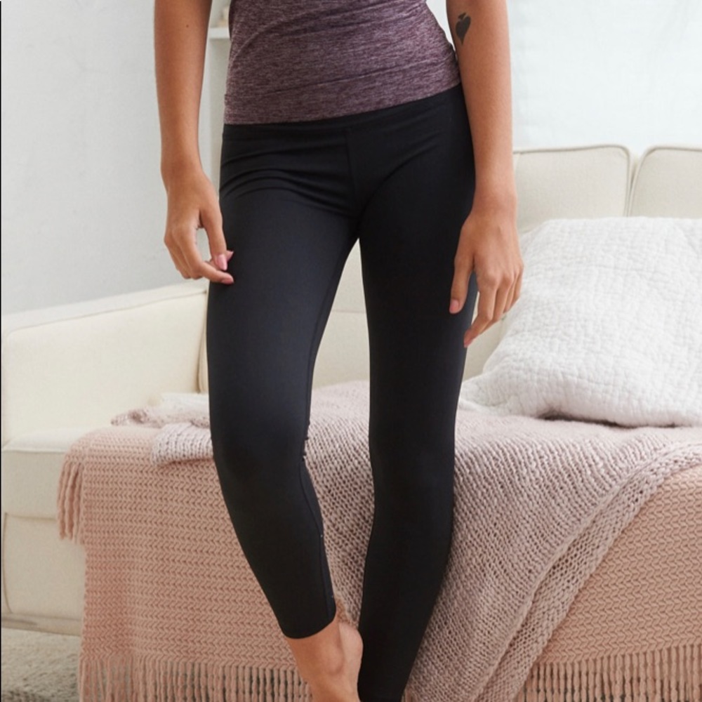 Aerie Move 7/8 High Waisted Legging - Small Short